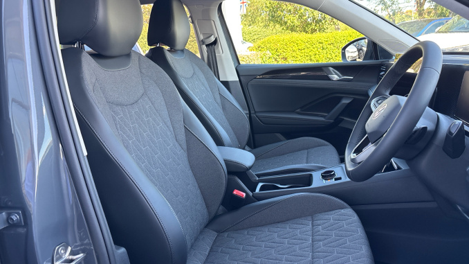 Volkswagen Tiguan 1.5 eTSI Match 5dr DSG Petrol Estate - Image 15